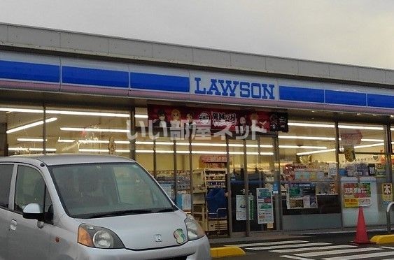 近くのコンビニまで974m（徒歩13分）