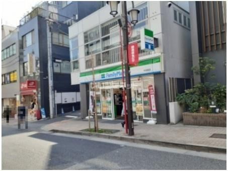近くのコンビニまで334m（徒歩5分）