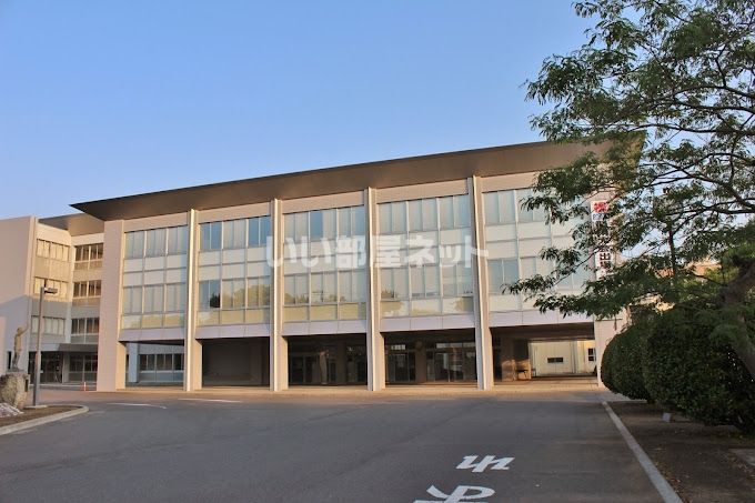 近くの茨城県立 勝田工業高等学校まで1,217m（徒歩16分）