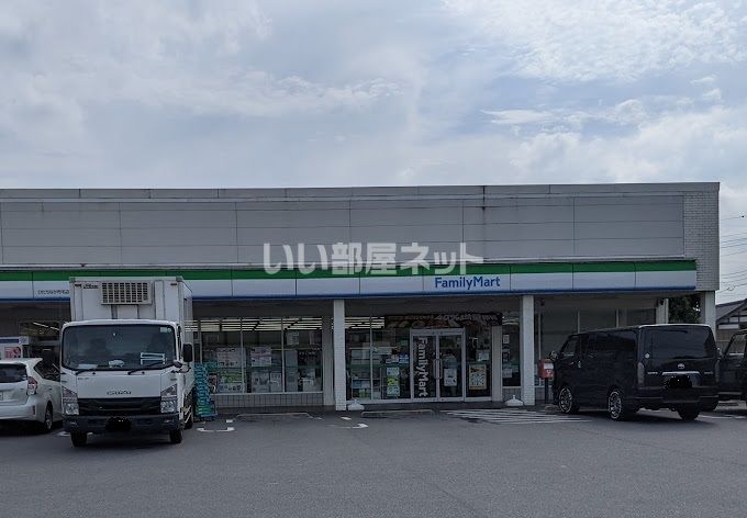 近くのファミリーマート ひたちなか市毛店まで739m（徒歩10分）