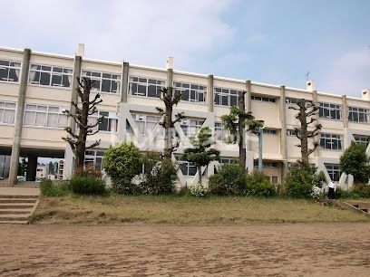 近くのひたちなか市立勝田第一中学校まで477m（徒歩6分）