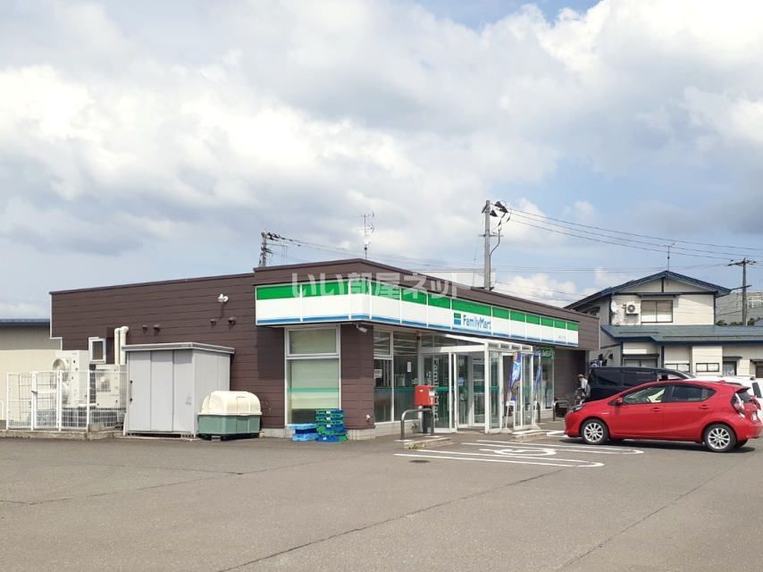 近くのコンビニまで350m（徒歩5分）