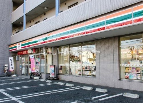 近くにコンビニあり