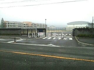 近くの安岐小学校まで1,260m（徒歩16分）