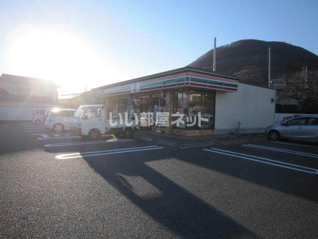 近くのセブンイレブン 春日居鎮目北店まで634m（徒歩8分）
