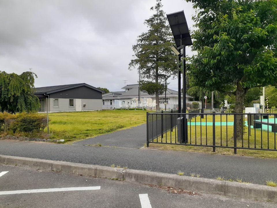 近くの施設まで2,119m（徒歩27分）