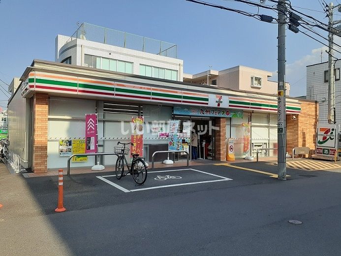 近くにコンビニあり