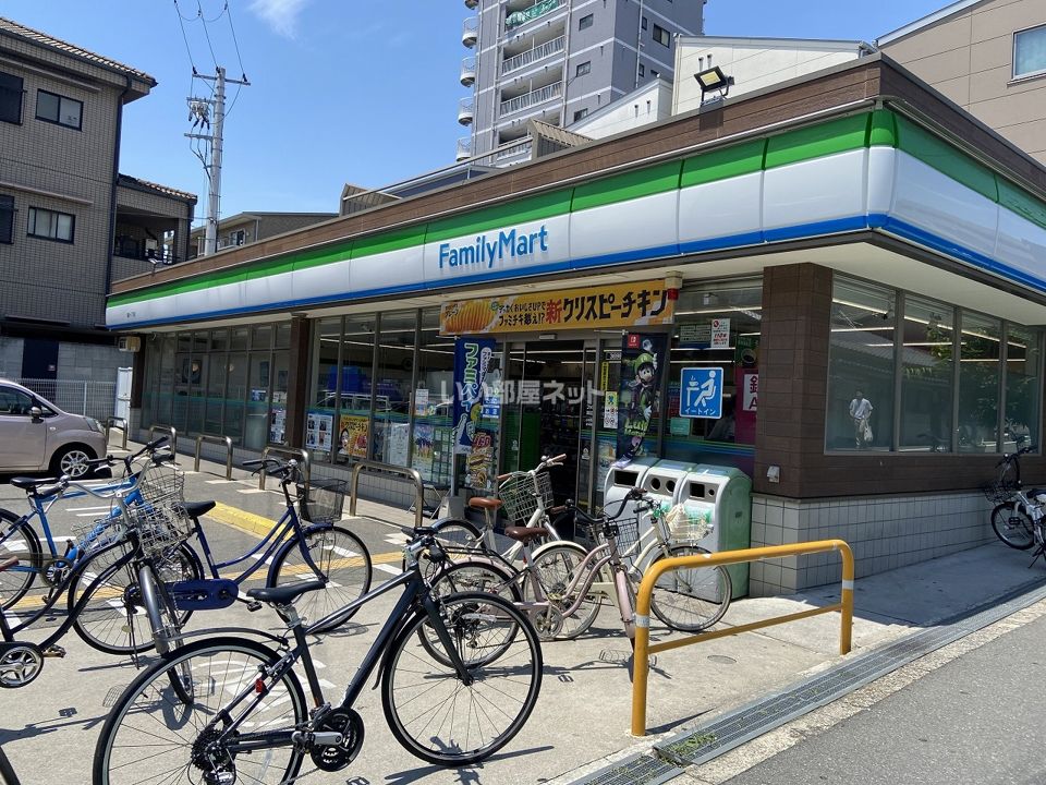 近くのコンビニまで1,155m（徒歩15分）