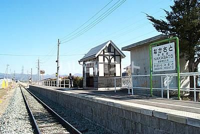 近くの施設まで1,585m（徒歩20分）