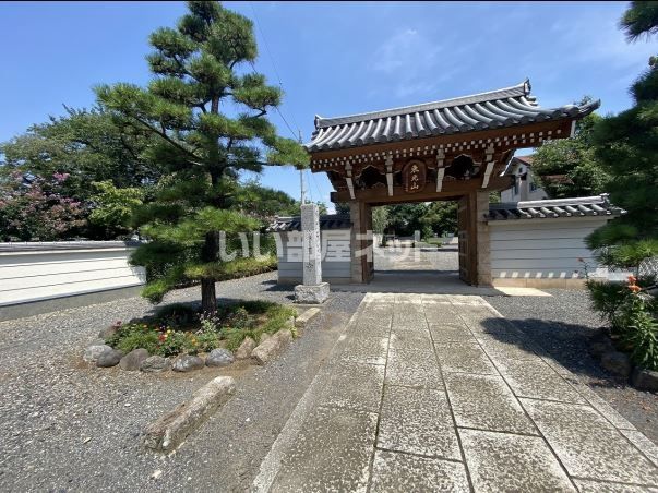 近くの薬王寺まで1,992m（徒歩25分）
