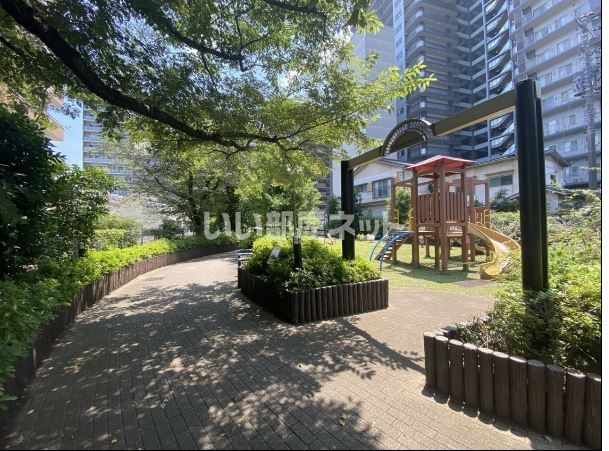 近くの琴平公園（２）まで841m（徒歩11分）