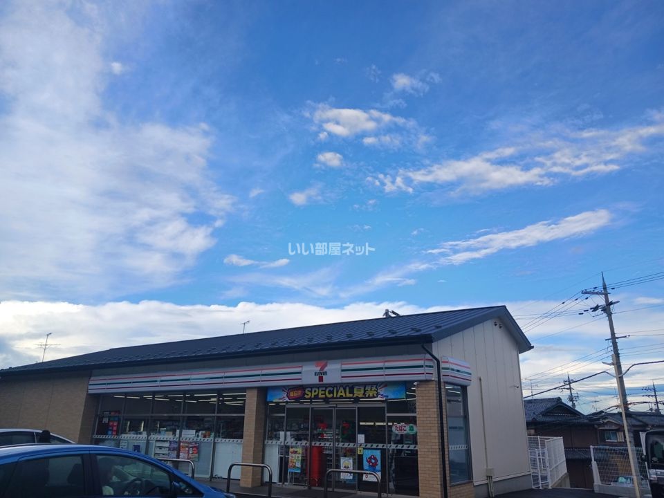 近くにセブンイレブン 京都樫原盆山店あり