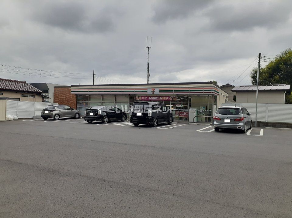 近くのコンビニまで480m（徒歩6分）