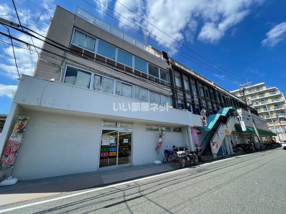 近くのＶａｌｕｅ生鮮館まで1,114m（徒歩14分）