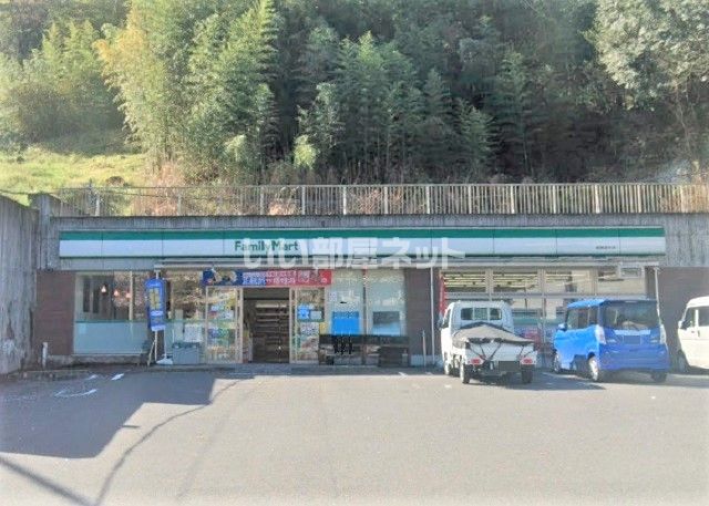 近くのコンビニまで1,908m（徒歩24分）