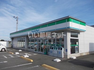 近くのファミリーマート 板野下庄店まで2,126m(徒歩27分)