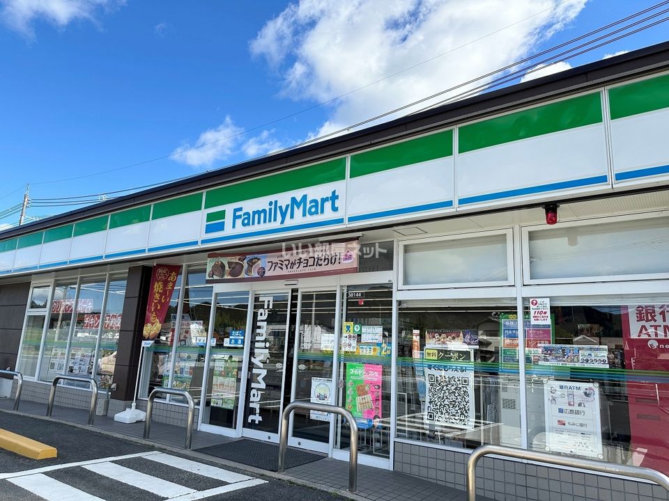 近くのコンビニまで1,619m（徒歩21分）