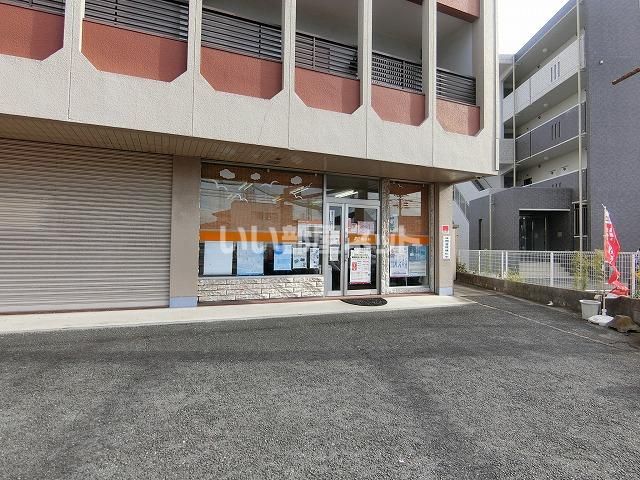 近くに栗真簡易郵便局あり