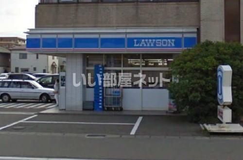 近くのコンビニまで1,057m（徒歩14分）