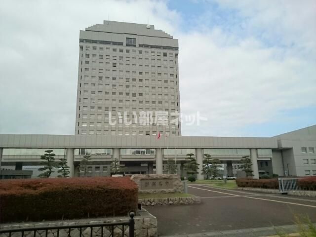 近くの役所まで1,766m（徒歩23分）