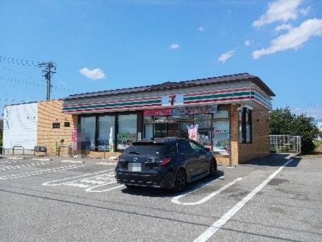 近くのセブンイレブン 佐久根々井店まで730m(徒歩10分)