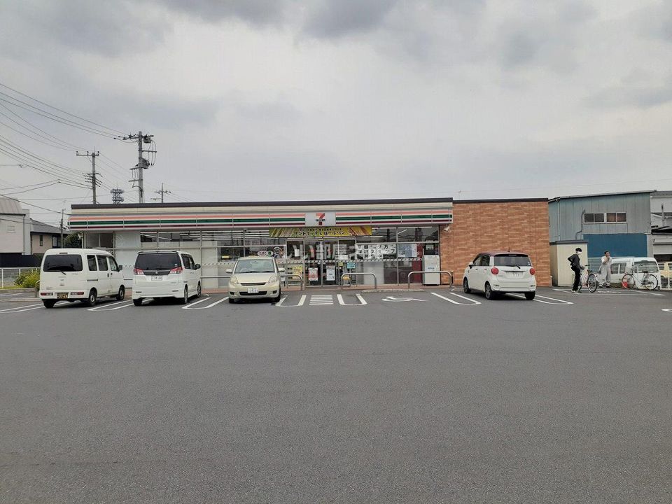 近くのコンビニまで1,467m（徒歩19分）