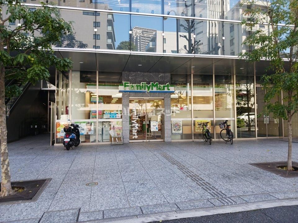 近くのコンビニまで191m（徒歩3分）
