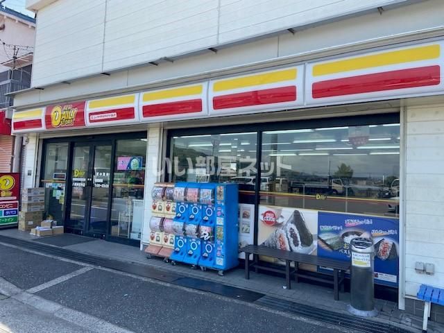 近くのコンビニまで1,582m（徒歩20分）