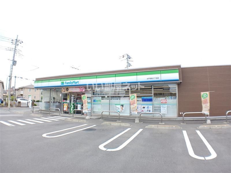 近くのコンビニまで1,505m（徒歩19分）