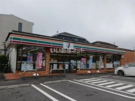 近くのコンビニまで342m（徒歩5分）