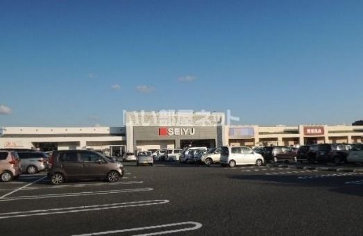 近くのスーパーまで388m（徒歩5分）