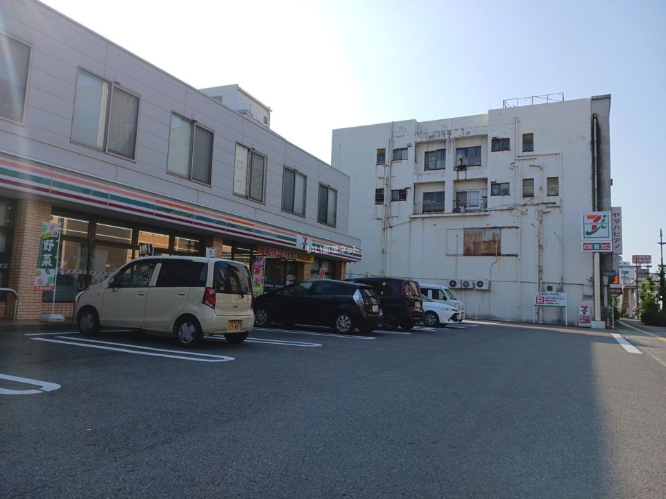 近くのセブンイレブン　東大工町店まで721m（徒歩10分）