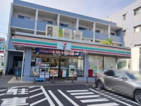 近くのコンビニまで1,097m（徒歩14分）