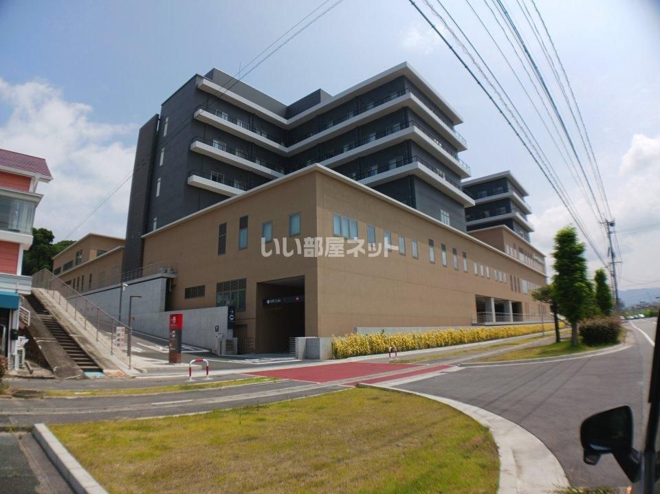 近くの荒尾市立　有明医療センターまで571m（徒歩8分）