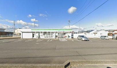 近くのコンビニまで460m（徒歩6分）