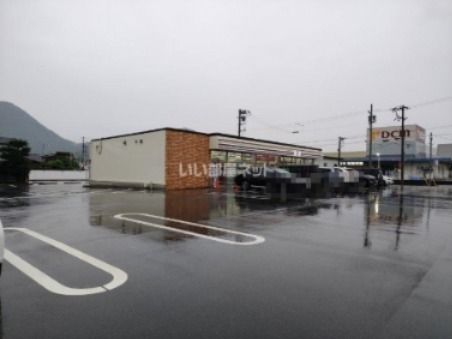 近くのセブンイレブン 高松国分寺町新名まで700m（徒歩9分）