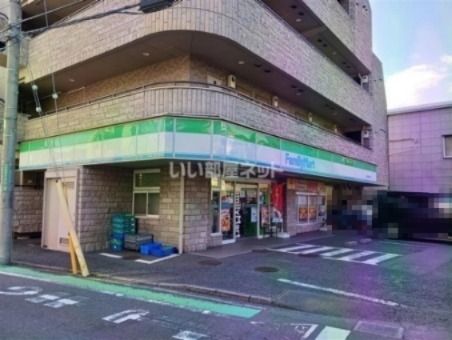 近くのファミリーマート 狛江慈恵医大前店まで2,104m（徒歩27分）