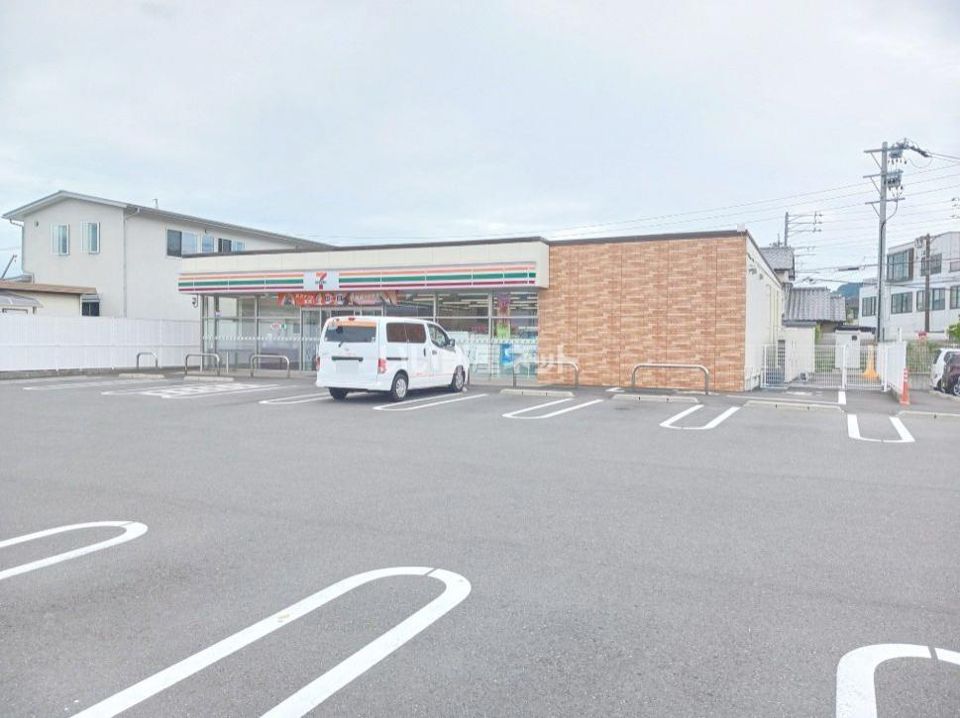 近くのセブンイレブン 清水下野西店まで325m（徒歩5分）