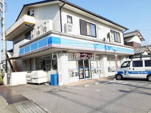 近くのローソン西条ひうち店まで445m（徒歩6分）