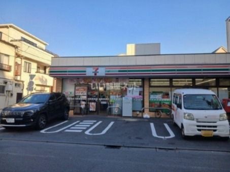 近くのセブンイレブン世田谷奥沢3丁目店まで1,300m(徒歩17分)
