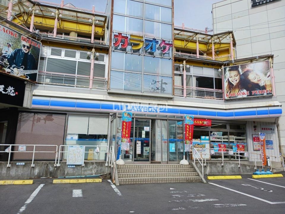 近くのローソン諏訪湖岸通り店まで2,131m（徒歩27分）