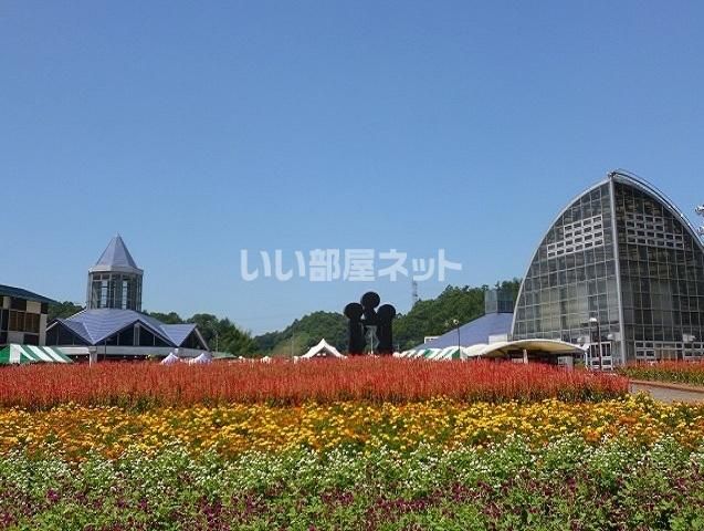 近くの道の駅もてぎまで1,222m(徒歩16分)