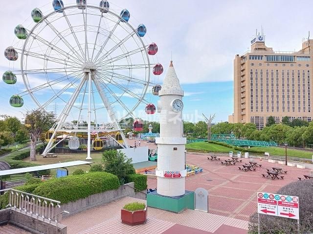 近くの明石公園まで937m（徒歩12分）