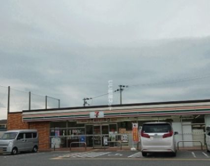 近くのセブンイレブン 小野本町店まで407m(徒歩6分)