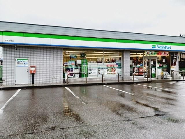 近くのファミリーマート津幡潟端店まで840m(徒歩11分)