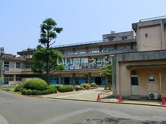 近くの小学校まで4,374m（徒歩55分）