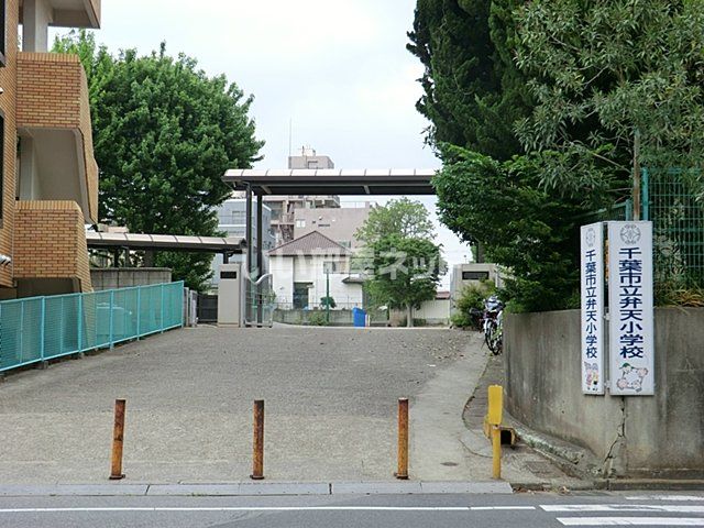 近くの弁天小学校まで100m（徒歩2分）