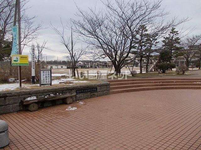近くの金石町小学区まで765m(徒歩10分)