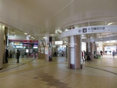 近くの京王永山駅まで494m（徒歩7分）