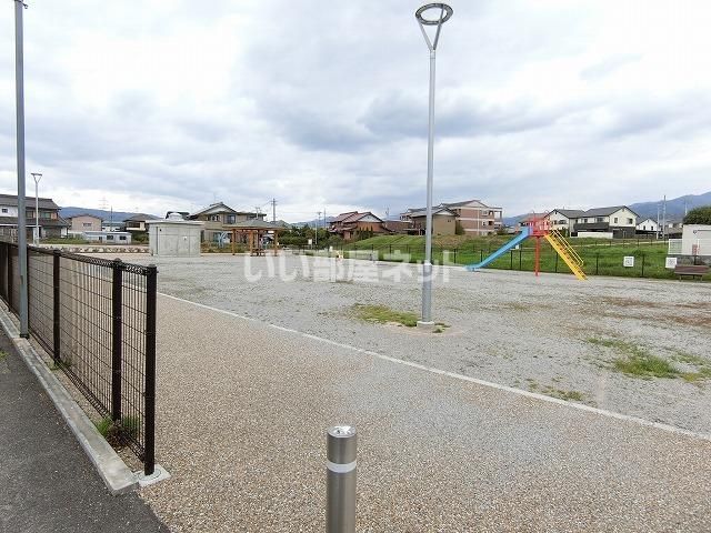 近くの昼飯東公園まで723m(徒歩10分)